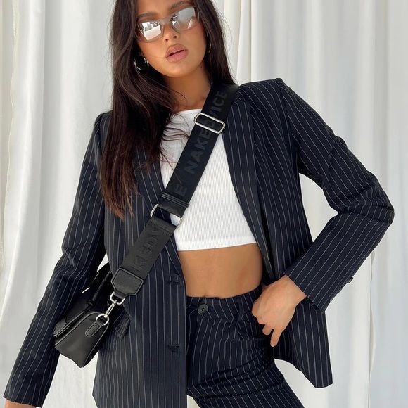 Princess Polly Blazer - Picture 3 of 7